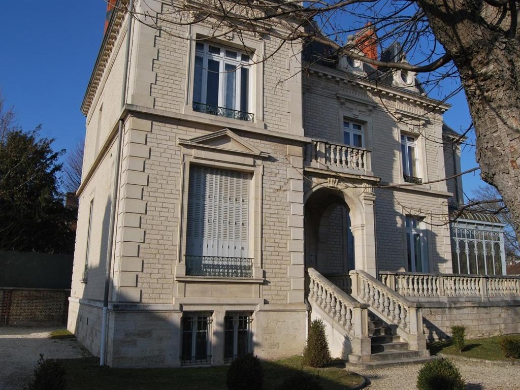 Gite La Tour Boileau Troyes Bagian luar foto